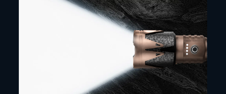 SkyFire 2000J flashlight changing from flood beam to focused beam